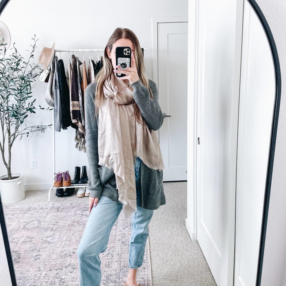 NORDSTROM‎ Beige Satin Scarf